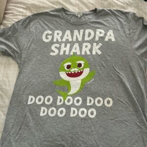 Men’s T-shirt grandpa shark